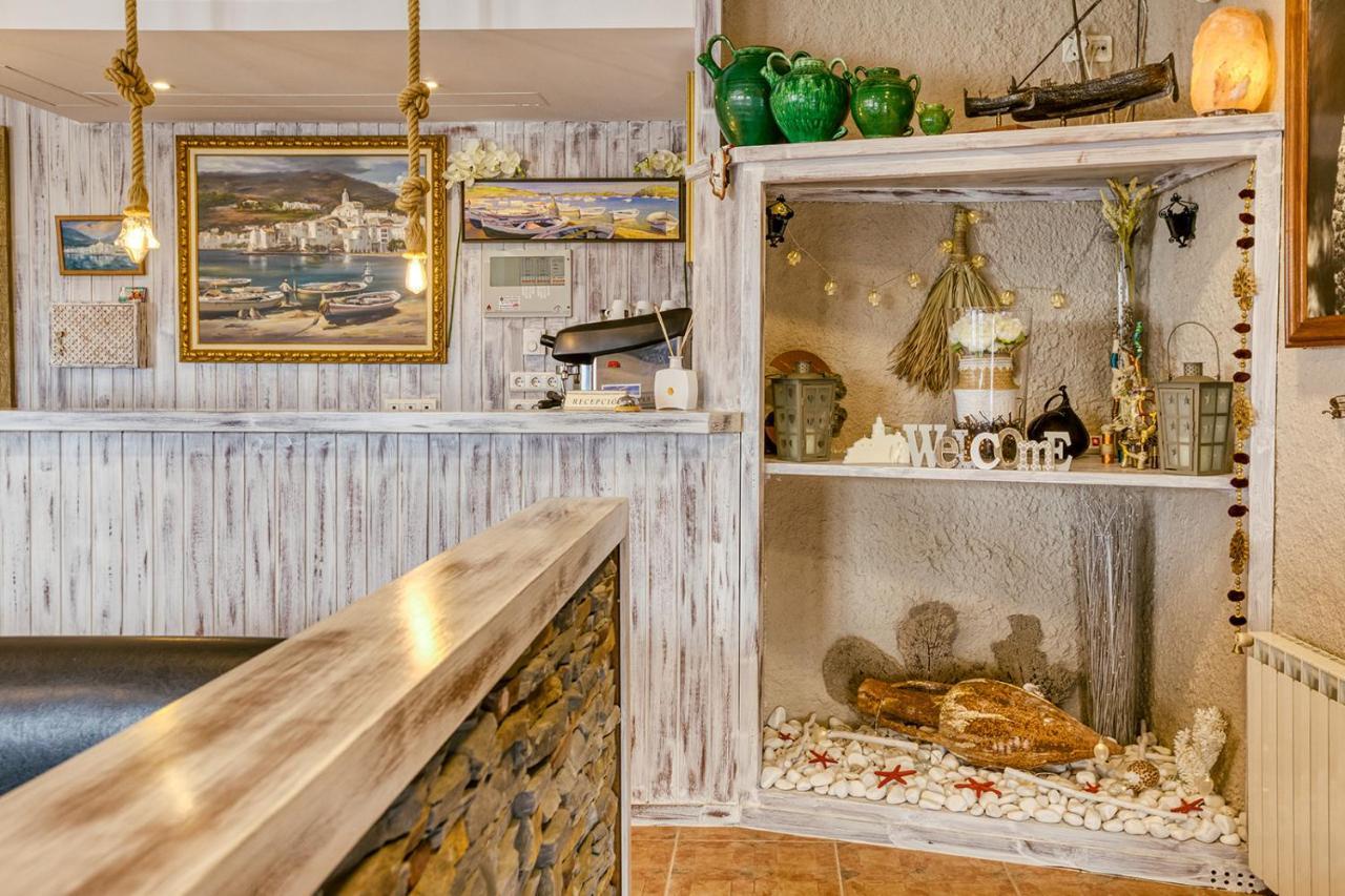 La Fonda Bed & Breakfast Cadaques Exterior photo