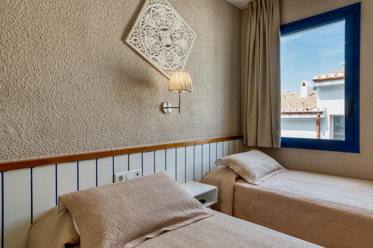 La Fonda Bed & Breakfast Cadaques Exterior photo