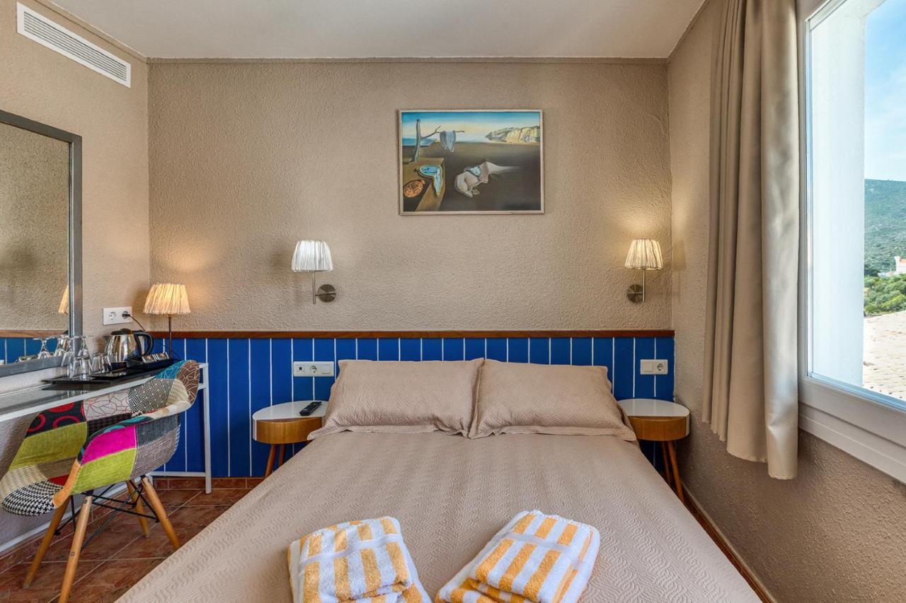 La Fonda Bed & Breakfast Cadaques Exterior photo